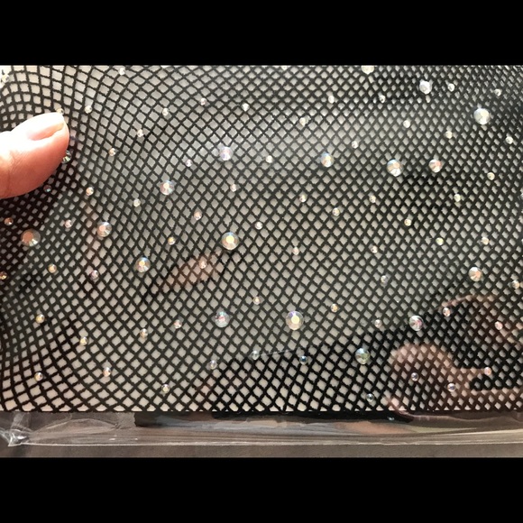 🚨🚨🚨BUY 2 BLACK FISHNETS Get it for $15‼️‼️‼️‼️ - Picture 2 of 4